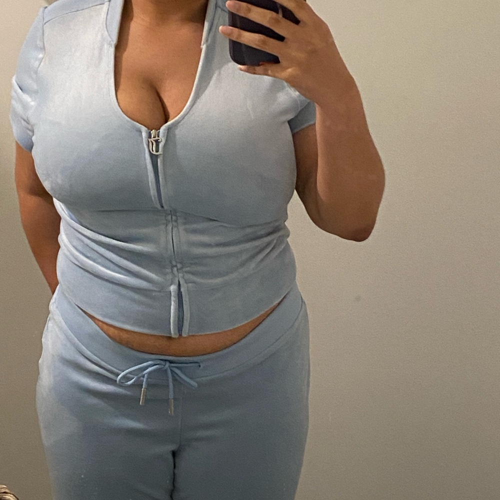 Juicy Couture Bling Tracksuit Set - Picture 10 of 10